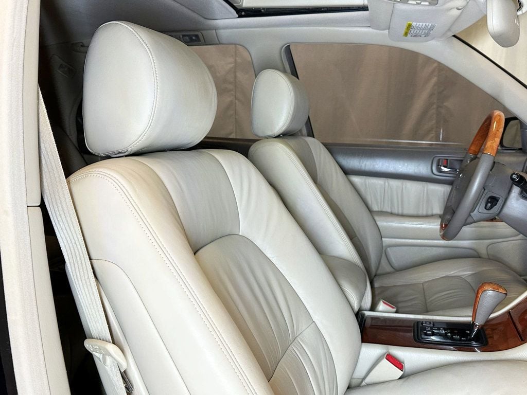 1999 Lexus LS 400 Luxury Sdn 4dr Sedan - 23042810 - 21