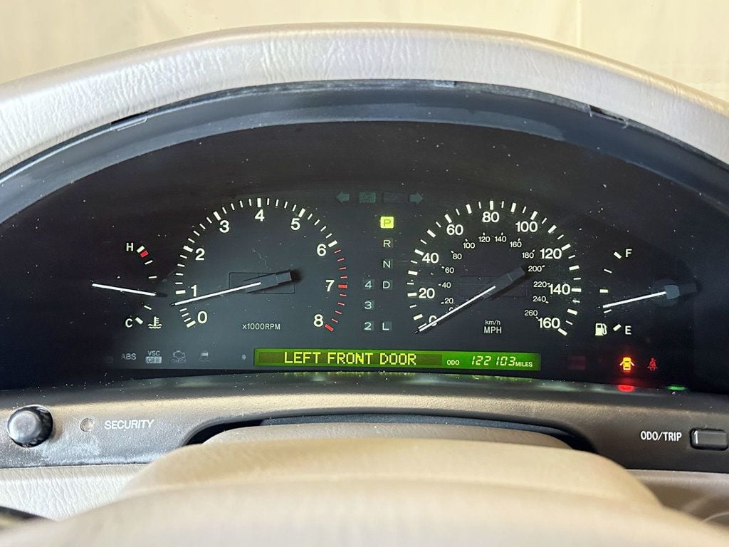 1999 Lexus LS 400 Luxury Sdn 4dr Sedan - 23042810 - 26