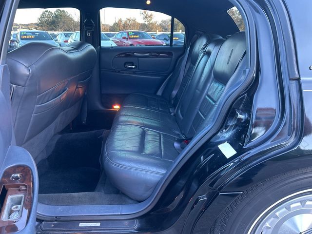 1999 Lincoln Town Car 4dr Sedan Executive - 22946391 - 6