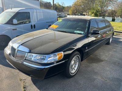 1999 Lincoln Town Car - 1L1FM81W9XY709597