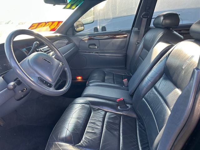 1999 Lincoln Town Car 4dr Sedan Executive - 22990477 - 8