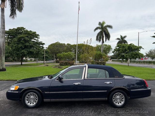 1999 Lincoln Town Car Signature Premium Sedan - 23085990 - 12