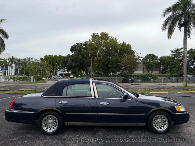 1999 Lincoln Town Car Signature Premium Sedan - 23085990 - 13