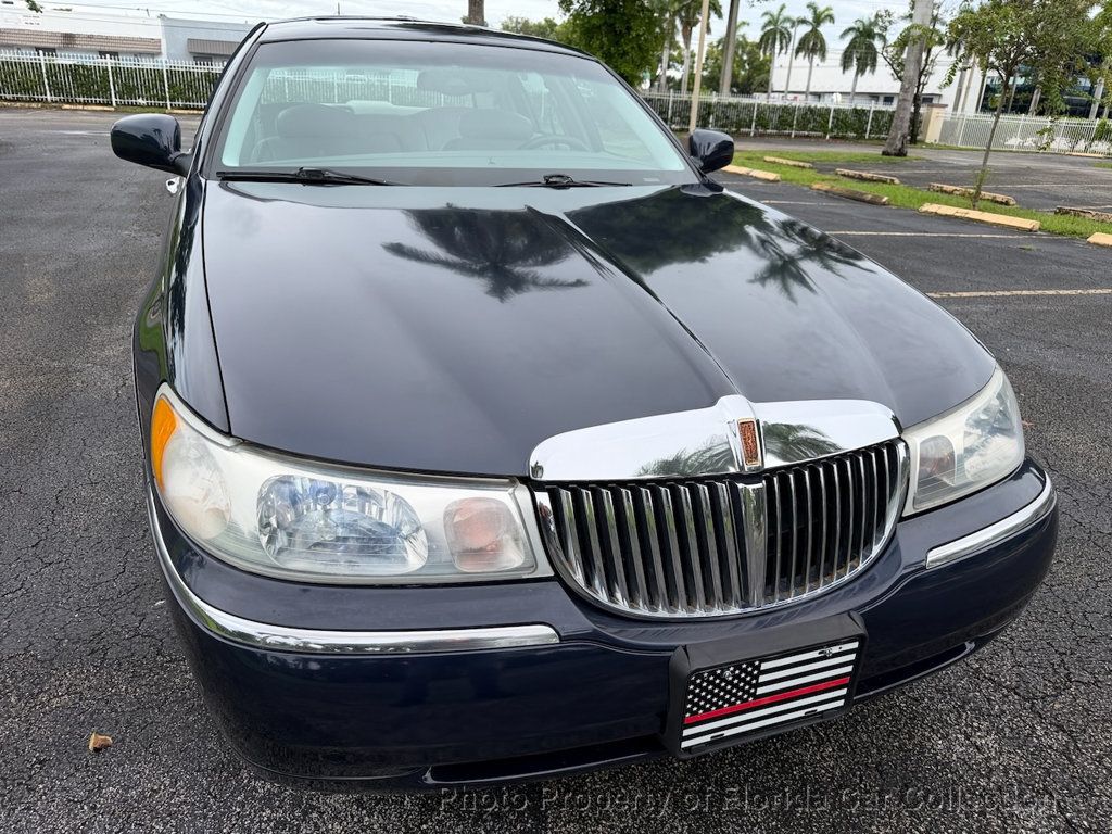 1999 Lincoln Town Car Signature Premium Sedan - 23085990 - 14