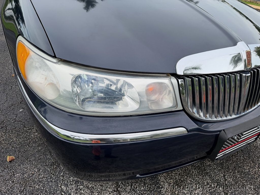 1999 Lincoln Town Car Signature Premium Sedan - 23085990 - 18