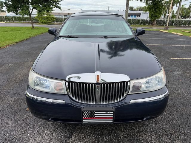 1999 Lincoln Town Car Signature Premium Sedan - 23085990 - 4