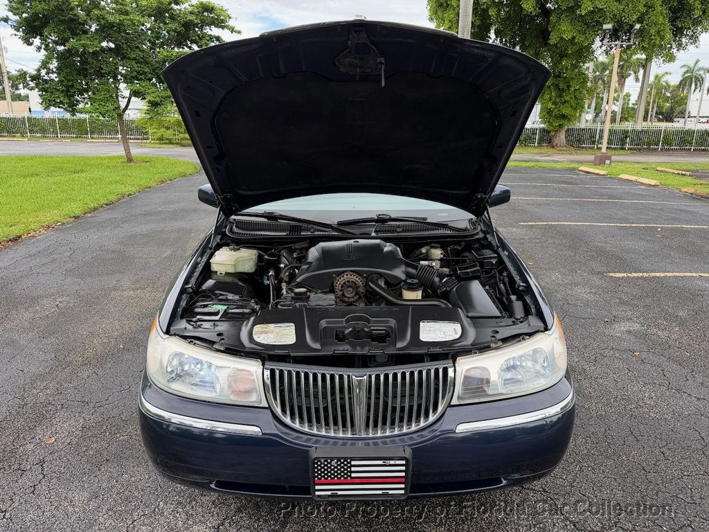 1999 Lincoln Town Car Signature Premium Sedan - 23085990 - 58