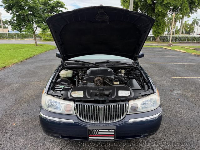 1999 Lincoln Town Car Signature Premium Sedan - 23085990 - 58