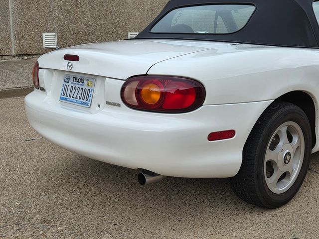 1999 Mazda MX-5 Miata 2dr Convertible Automatic - 22942294 - 17