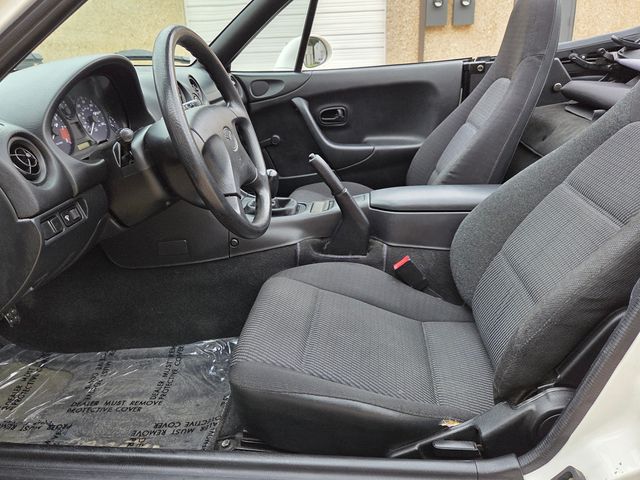 1999 Mazda MX-5 Miata 2dr Convertible Automatic - 22942294 - 42