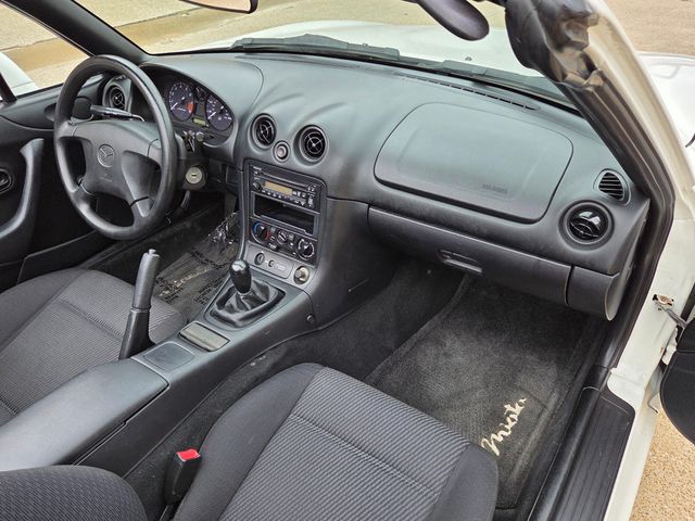 1999 Mazda MX-5 Miata 2dr Convertible Automatic - 22942294 - 45