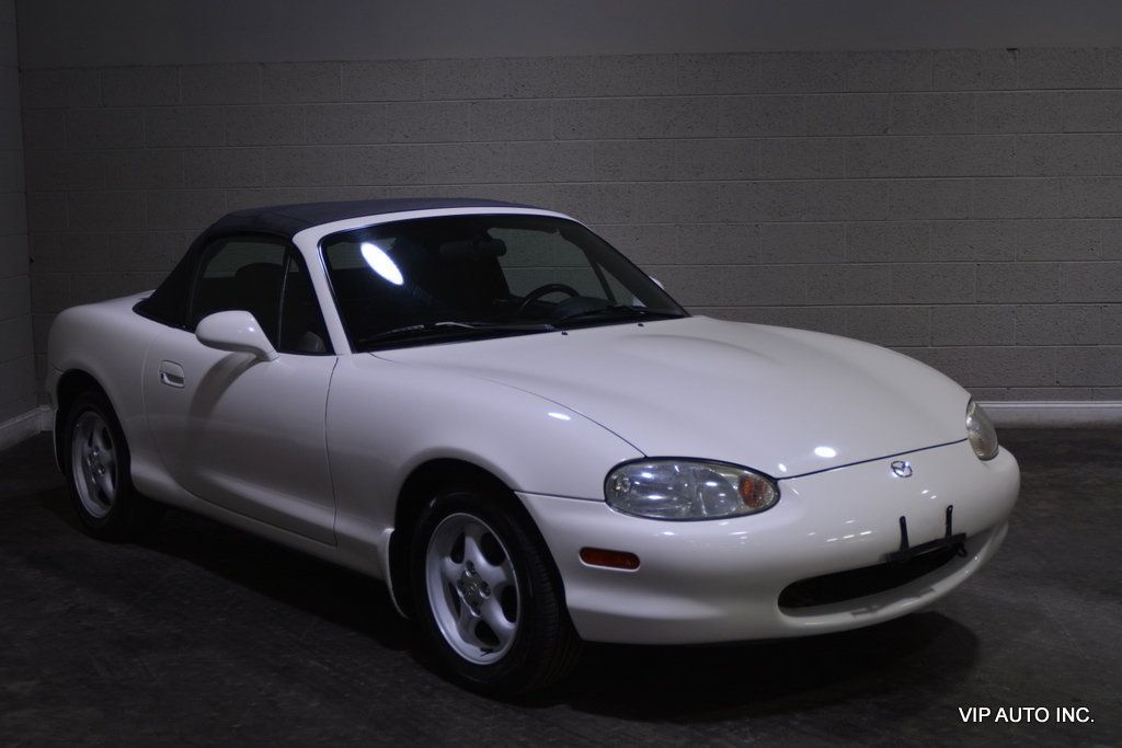 1999 Mazda MX-5 Miata 2dr Convertible Manual - 22580163 - 0