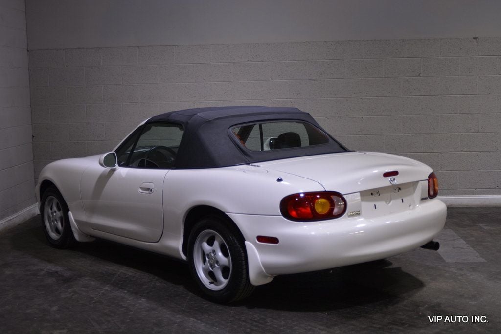 1999 Mazda MX-5 Miata 2dr Convertible Manual - 22580163 - 4