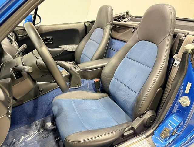 1999 Mazda MX-5 Miata 2dr Convertible Touring Pkg Manual - 22947495 - 26