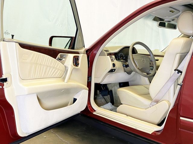1999 Mercedes-Benz E-Class *** 1 Owner California Car !! RUST FREE *** - 22884937 - 18