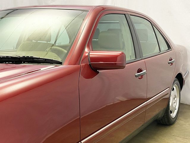 1999 Mercedes-Benz E-Class *** 1 Owner California Car !! RUST FREE *** - 22884937 - 1