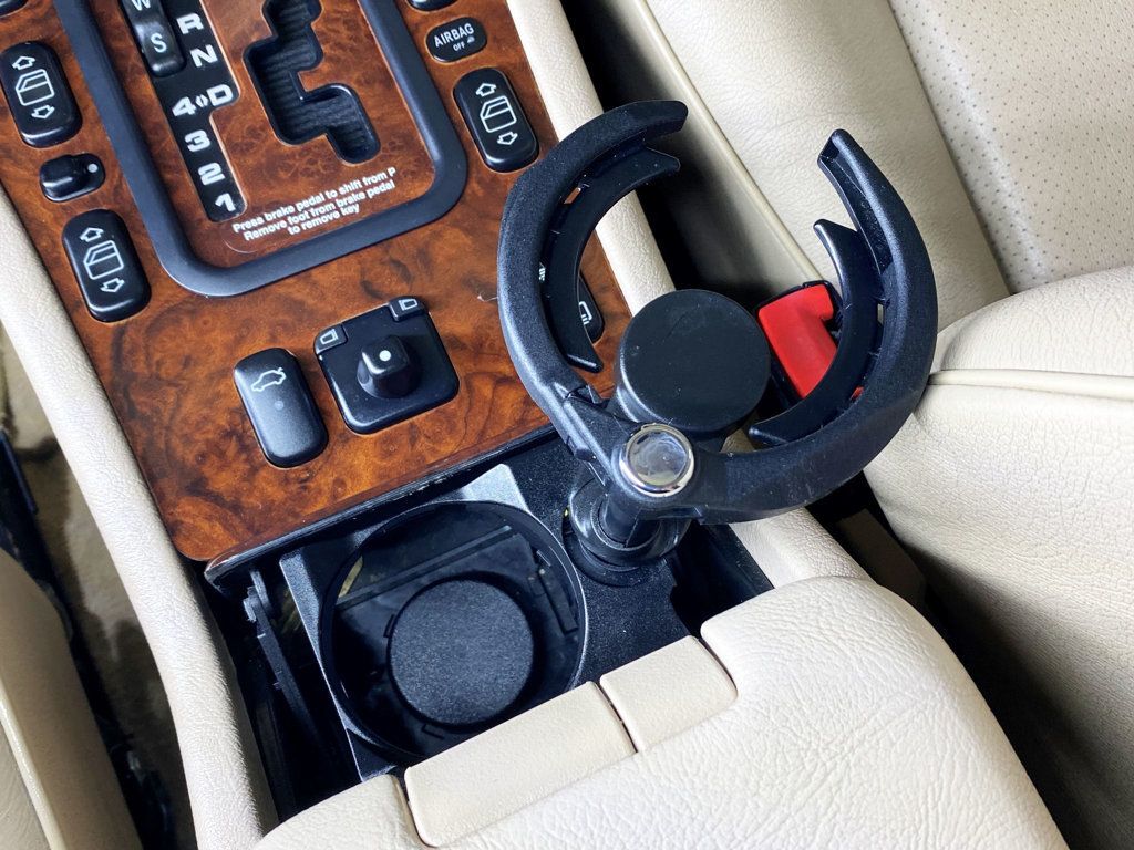 1999 Mercedes-Benz E-Class *** 1 Owner California Car !! RUST FREE *** - 22884937 - 32