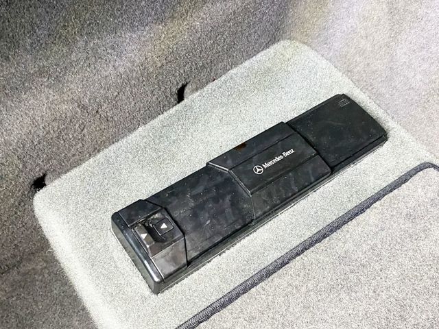 1999 Mercedes-Benz E-Class *** 1 Owner California Car !! RUST FREE *** - 22884937 - 52