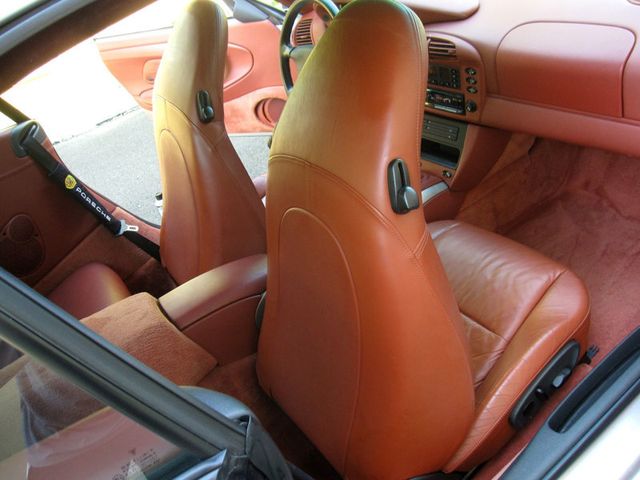 1999 Porsche 911 Carrera 2dr Carrera Cabriolet 6-Speed Manual - 23040590 - 31