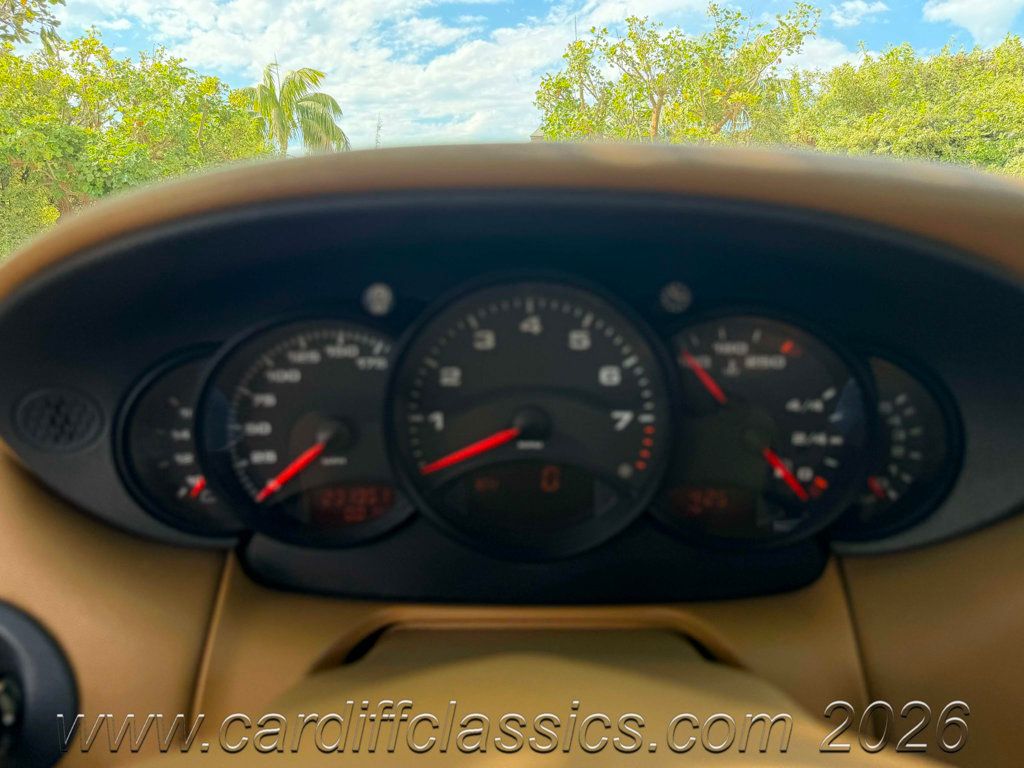 1999 Porsche 911 Carrera 2dr Carrera Coupe 6-Speed Manual - 23043364 - 25