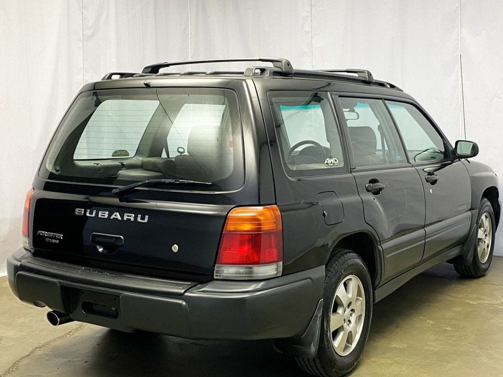 1999 Subaru Forester L photo 6