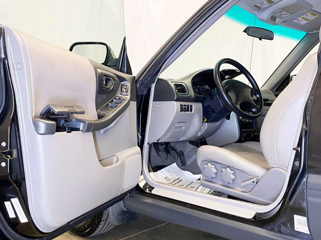 1999 Subaru Forester L photo 13