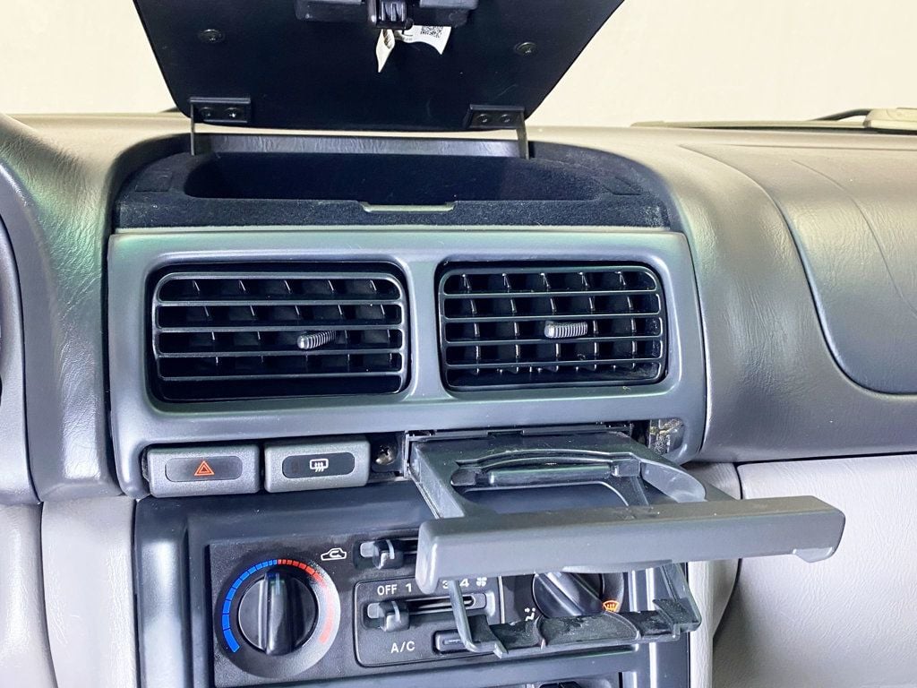 1999 Subaru Forester L photo 23