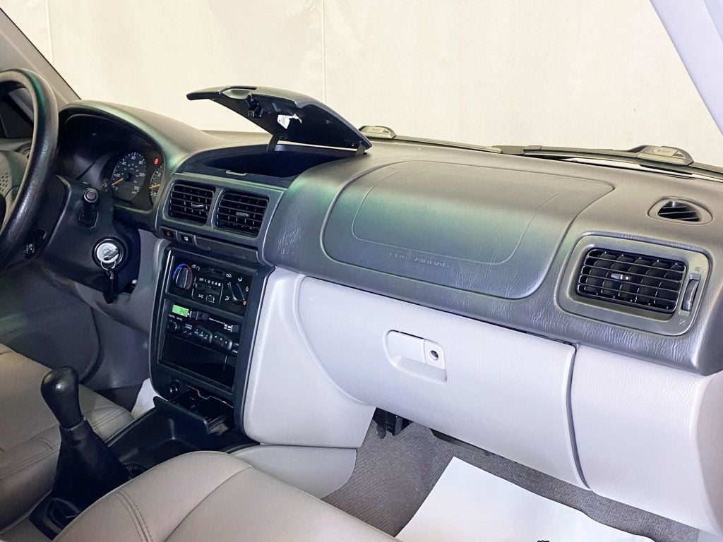 1999 Subaru Forester L photo 34