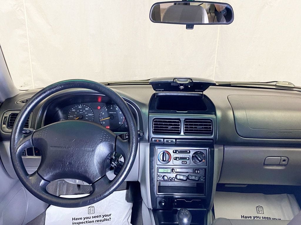 1999 Subaru Forester L photo 35