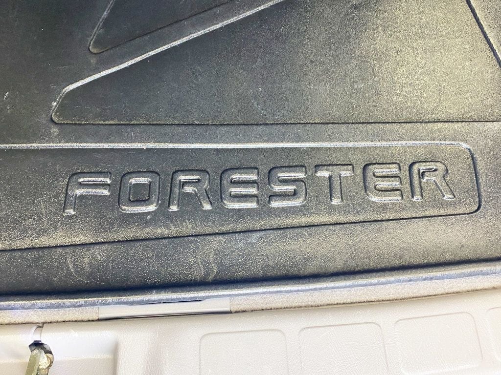 1999 Subaru Forester L photo 48