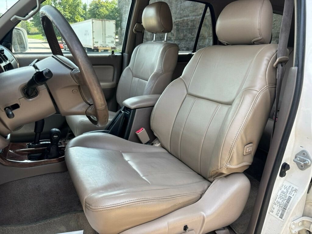 1999 Toyota 4Runner photo 2