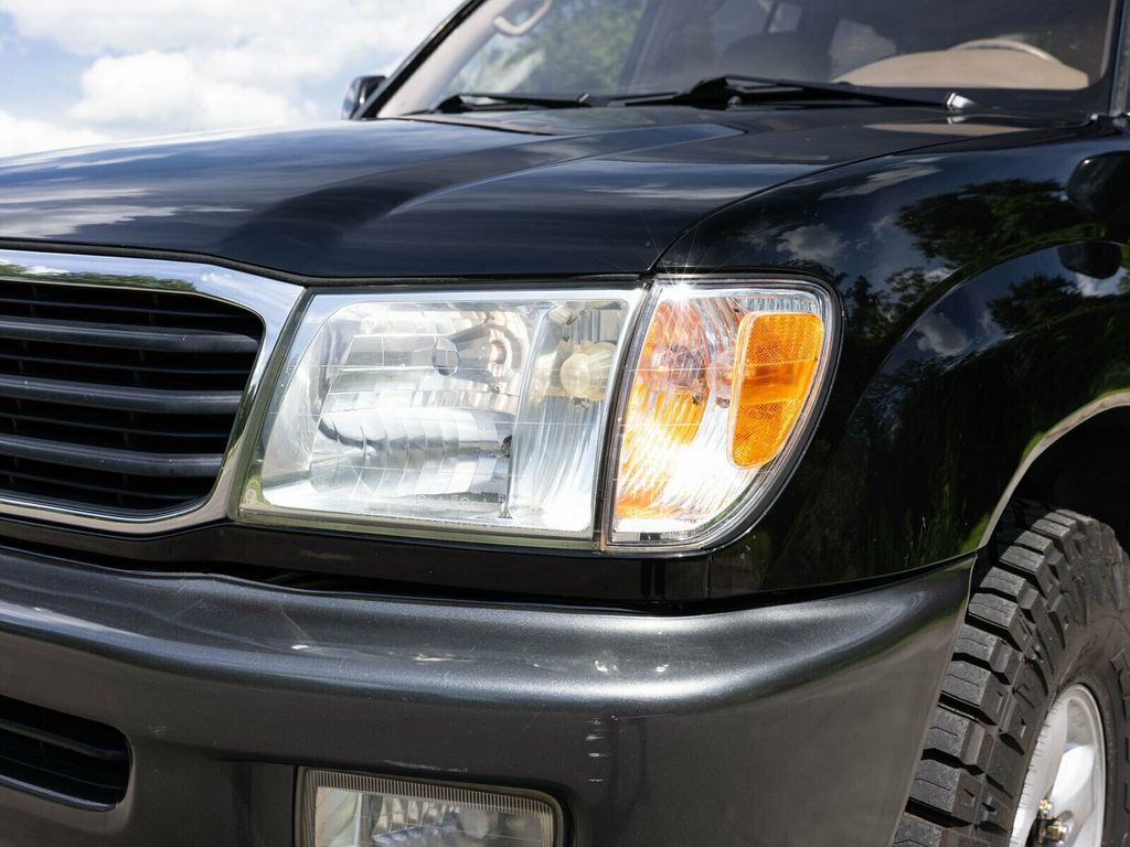 1999 Toyota Land Cruiser 1-Owner in Nashville Since New!! Factory Rear Differential Lock - 22873123 - 17