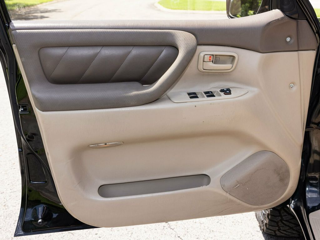 1999 Toyota Land Cruiser 1-Owner in Nashville Since New!! Factory Rear Differential Lock - 22873123 - 21