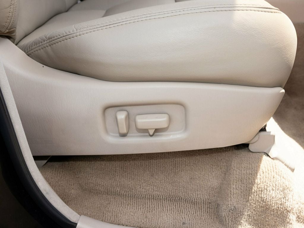 1999 Toyota Land Cruiser 1-Owner in Nashville Since New!! Factory Rear Differential Lock - 22873123 - 56