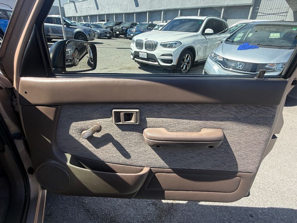 1999 Toyota Tacoma Reg Cab Manual - 22998618 - 13