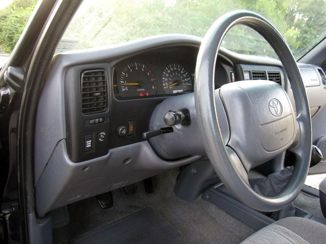 1999 Toyota Tacoma XtraCab Manual 4WD - 23079345 - 19
