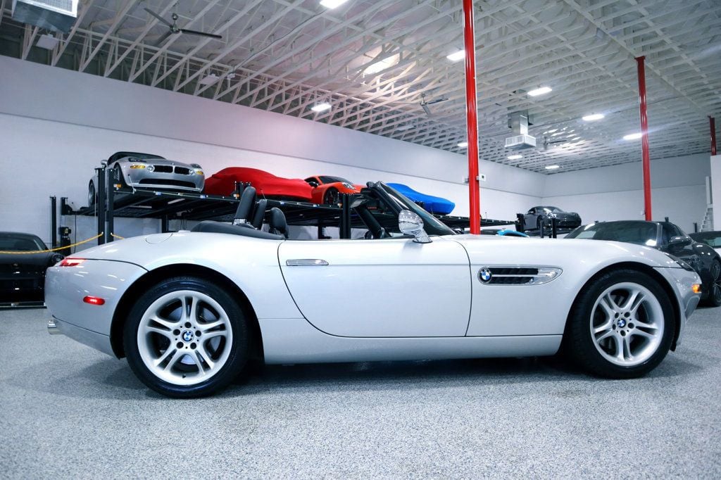 2000 Used BMW Z8 ROADSTER Vintage/Modern BMW Z8 Roadster 2000 Used BMW Z8 ROADSTER Vintage/Modern BMW Z8 Roadster