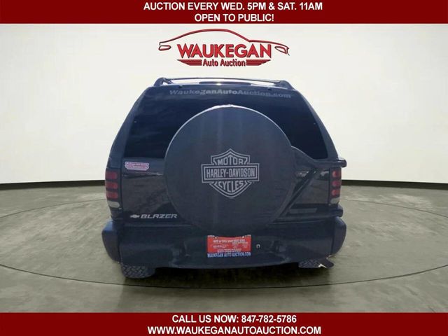 2000 Chevrolet Blazer 2dr 4WD LS - 22990052 - 4