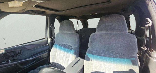 2000 Chevrolet Blazer 2dr 4WD LS - 22990052 - 6