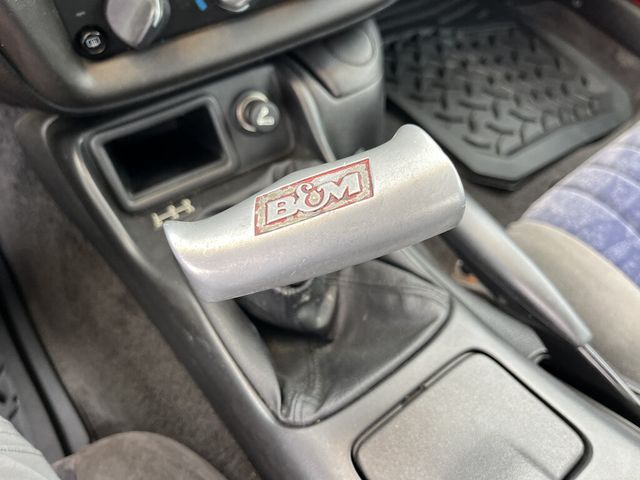 2000 Chevrolet Camaro 2 Owner / Clean Carfax - 23047933 - 22