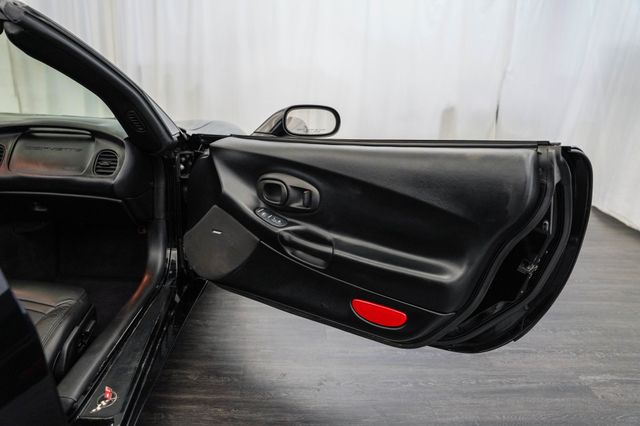 2000 Chevrolet Corvette 2dr Convertible - 23067080 - 16