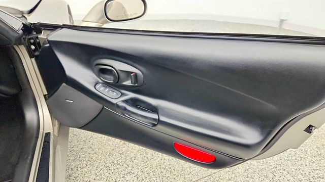 2000 Chevrolet Corvette 2dr Convertible - 23008107 - 23