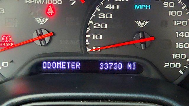 2000 Chevrolet Corvette 2dr Convertible w/ Manual Transmission & Adjustable Bucket Seats - 23008107 - 14