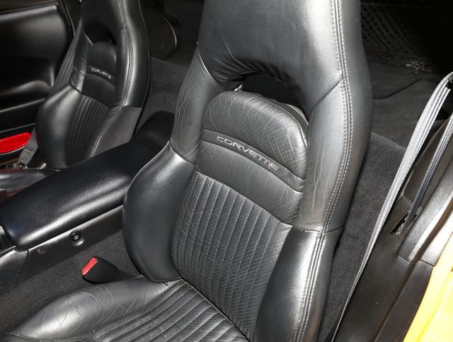 2000 Chevrolet Corvette 2dr Coupe - 23040849 - 57