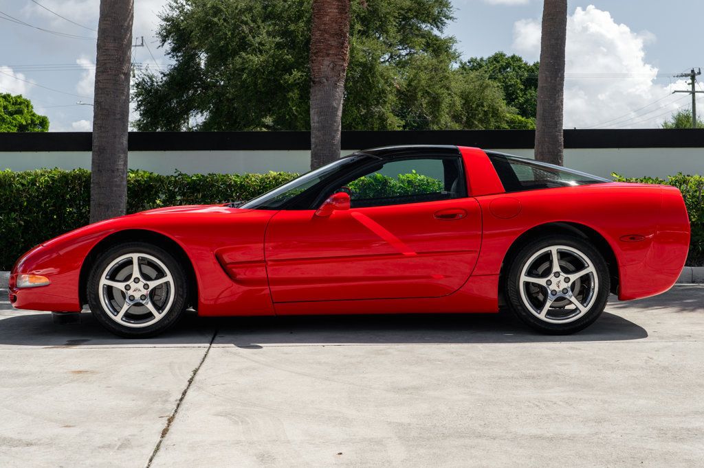 2000 Chevrolet Corvette photo 3