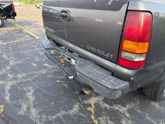 2000 Chevrolet Silverado 1500 Reg Cab 133.0" WB LS - 23055486 - 4
