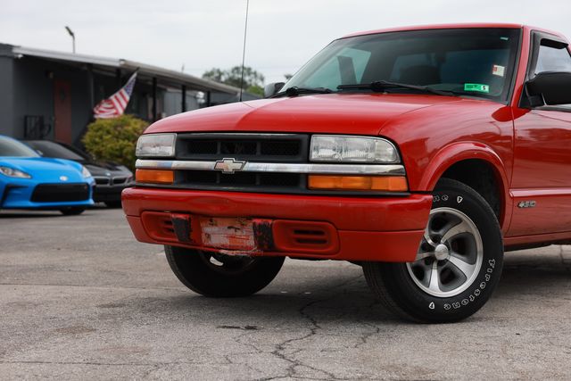 2000 Chevrolet S-10 Reg Cab 108" WB LS - 23060921 - 24