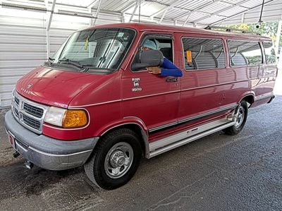 2000 Dodge Ram Wagon