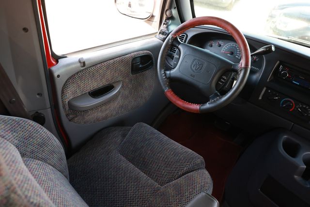 2000 Dodge Ram Wagon 3500 127" WB MAXI - 23046069 - 25