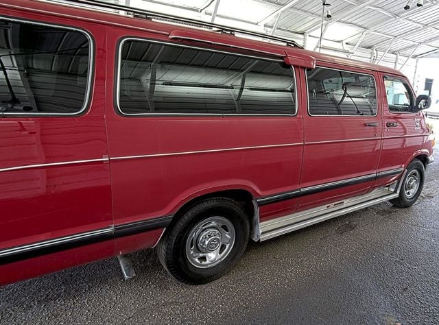 2000 Dodge Ram Wagon 3500 127" WB MAXI - 23046069 - 2